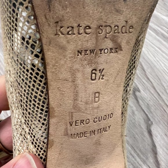 Kate Spade Gold Snakeskin Pumps Size 6.5 - Picture 4 of 5